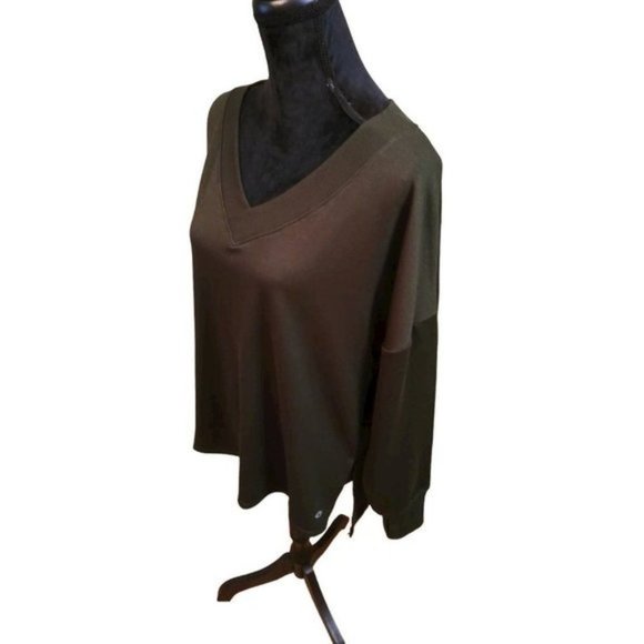 NWT‎ SIZE M Sofia Active Women's Fleece Pullover Top Double with Double V Neck - Picture 7 of 12